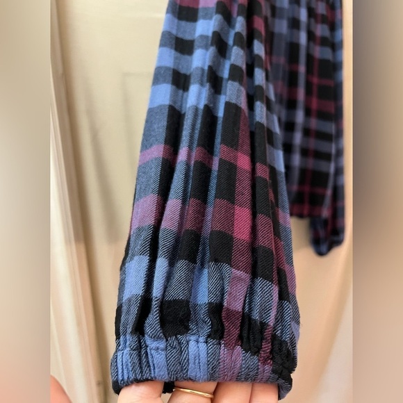 ⚫️ BOGO Anthropology Cloth and Stone size small plaid flowy off the shoulder - Picture 3 of 5